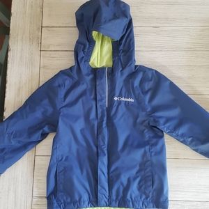 Columbia 4T rain jacket with hood